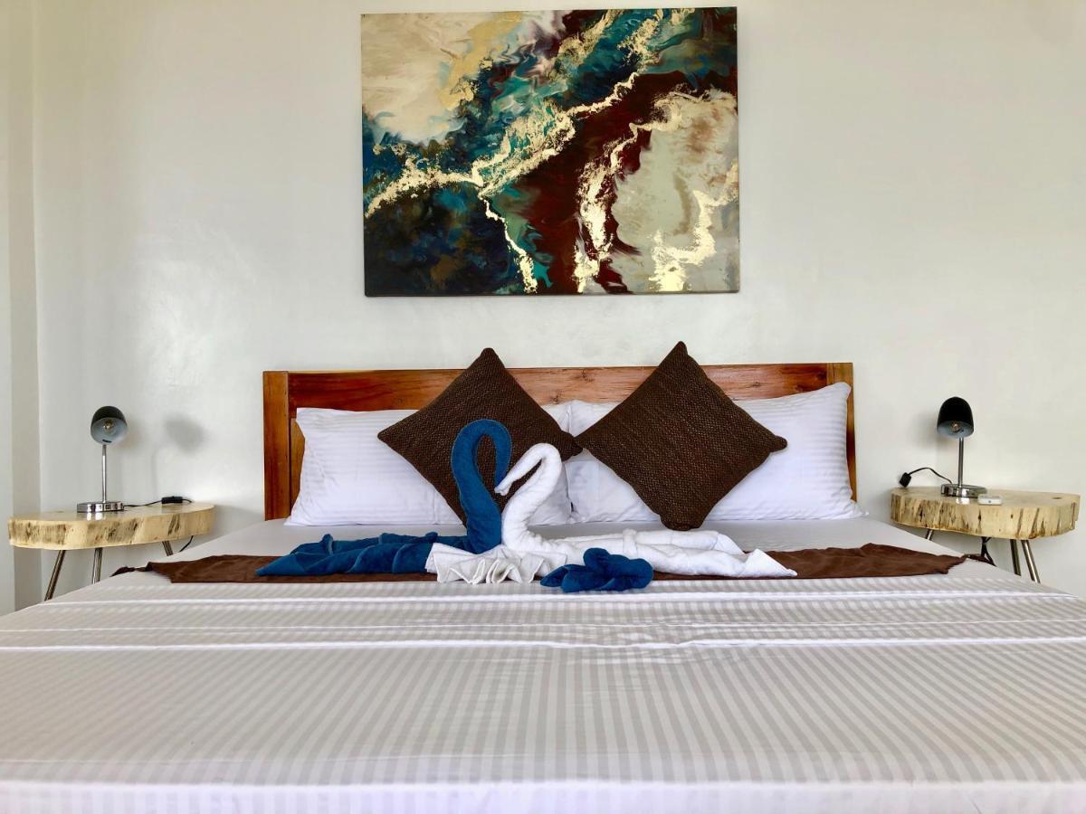 Sunset Cove Beach & Dive Resort Romblon Eksteriør bilde
